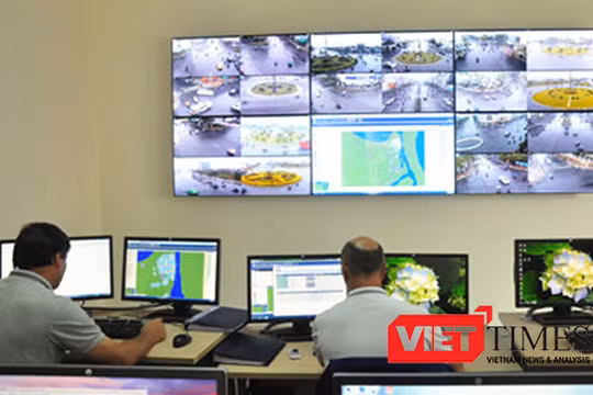 Sáng nay (1/11), lực lượng chức năng Đà Nẵng chính thức xử phạt các hành vi vi phạm các quy định về an toàn giao thông qua camera giám sát.