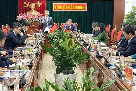 Bộ trưởng Bộ TT&TT Nguyễn Mạnh Hùng phát biểu tại buổi làm việc 