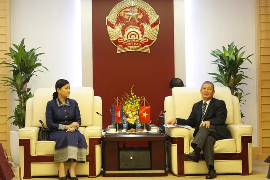 Thứ trưởng Nguyễn Thành Hưng tiếp bà H.E Prak Channoy, Quốc Vụ khanh Campuchia.