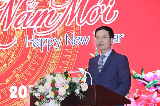 Bộ trưởng Nguyễn Mạnh Hùng phát biểu tại buổi gặp mặt đầu Xuân Kỷ Hợi 2019.