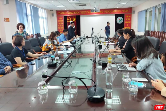 Bệnh viện Đa khoa Đức Giang thông tin về giấy khám sức khoẻ cho lái xe (Ảnh - Minh Thuý) 