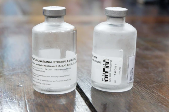 Thuốc Botulism antitoxin heptavalent kháng độc tố Botulinum (Ảnh: Thảo Vy) 
