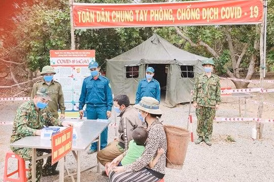 Kiểm soát chặt hoạt động xuất nhập cảnh ở biên giới (Ảnh-VGP) 