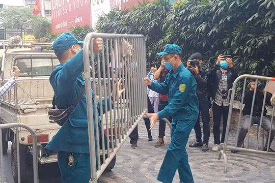 Chính thức dỡ phong toả chung cư Sky City Tower 88 Láng Hạ (Ảnh: Phan Văn Hiệu) 