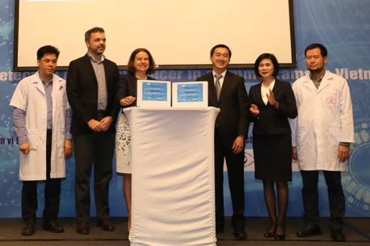 Lần đầu tiên phần mềm chẩn đoán ung thư vú qua hình ảnh đã được ra mắt (Ảnh: BTC) 