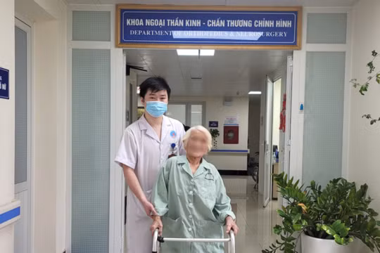 Bệnh nhân 102 tuổi hồi phục sau khi được thay khớp háng (Ảnh - BVCC) 
