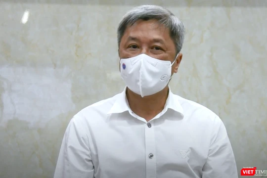 Thứ trưởng Bộ Y tế Nguyễn Trường Sơn (Ảnh - VT cắt từ video)