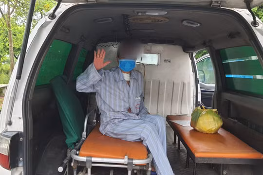 Sản phụ V.T.N. khoẻ mạnh trong ngày ra viện (Ảnh - Đặng Thanh) 