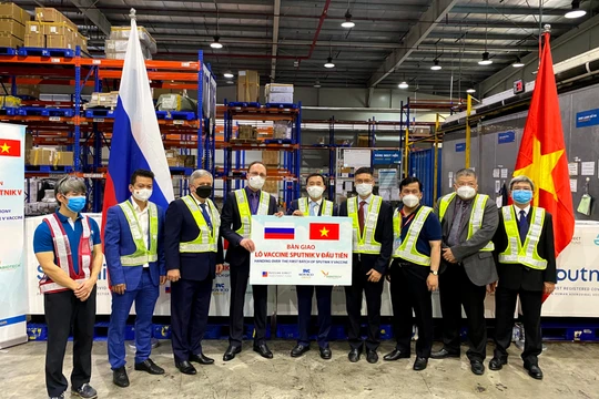 VABIOTECH tiếp nhận lô vaccine COVID-19 Sputnik V đầu tiên về đến Việt Nam (Ảnh - VABIOTECH) 