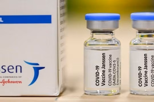 Vaccine phòng COVID-19 Janssen (Ảnh - FDA) 