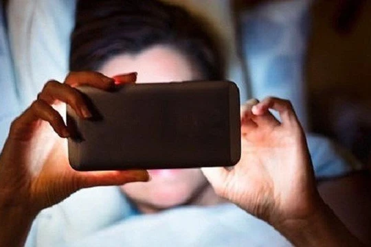 xem phim sex, thủ dâm nhiều lần khiến tinh trùng bị vón cục (Ảnh minh hoạ) 