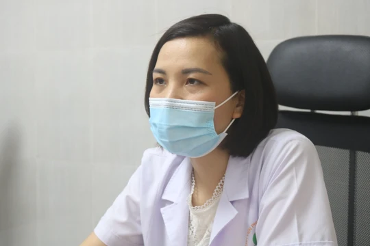 BS. CKI. Nguyễn Thị Sim – Phó Giám đốc Trung tâm Sàng lọc, Chẩn đoán trước sinh và sơ sinh, Bệnh viện Phụ sản Hà Nội (Ảnh - Minh Thuý) 