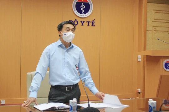 Thứ trưởng Bộ Y tế Trần Văn Thuấn (Ảnh - Nguyễn Nhiên) 