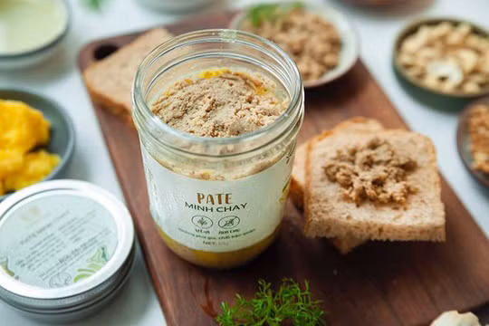 Sản phẩm Pate Minh Chay chứa vi khuẩn có độc lực rất mạnh (Ảnh: https://minhchay.com/)