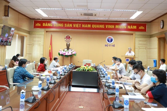 Bộ Y tế họp trực tuyến với 700 điểm cầu cập nhật hướng dẫn chẩn đoán, điều trị COVID-19 lần thứ 7 (Ảnh - BYT)