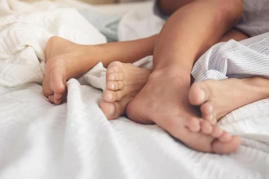 Quý ông khổ sở đi chữa bệnh sau khi vụng trộm với bồ (Ảnh minh hoạ) 