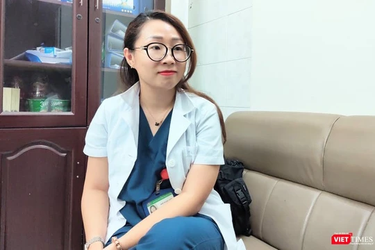 ThS. BS. Đới Ngọc Anh – Khoa Viêm Gan, Bệnh viện Bệnh Nhiệt đới Trung ương (Ảnh: Minh Thuý) 