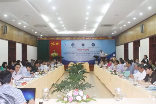 Hội nghị giao ban công tác y tế dự phòng 6 tháng đầu năm 2020 và triển khai chiến dịch tiêm vaccine bạch hầu khu vực Tây Nguyên (Ảnh: Thu Nguyệt) 