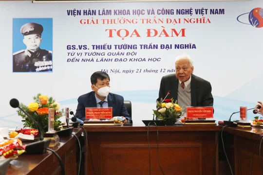 Toạ đàm về GS.VS. Trần Đại Nghĩa - từ vị tướng quân đội đến nhà lãnh đạo khoa học do Viện Hàn Lâm KH&CN Việt Nam tổ chức (Ảnh - Minh Thuý) 