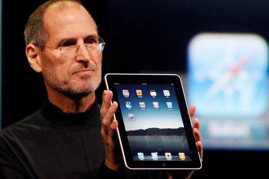 Chiếc iPad đầu tiên ra đời