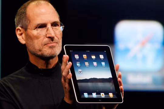 Chiếc iPad đầu tiên ra đời