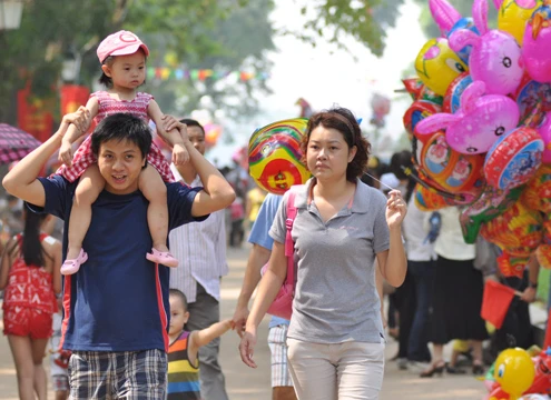 Mỗi gia đình được tự quyết định số con. Ảnh minh hoạ: giadinh.net