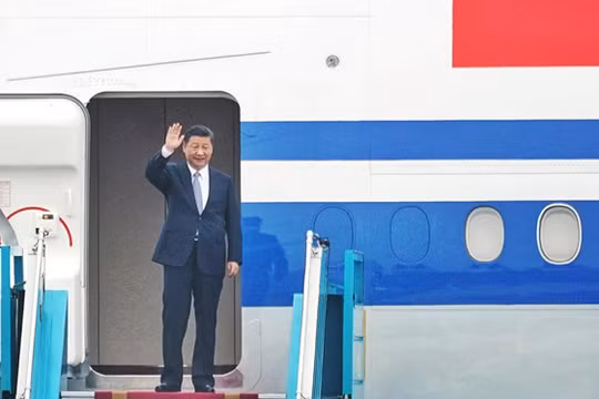 Tổng bí thư, Chủ tịch nước Trung Quốc Tập Cận Bình đã đến Hà Nội, bắt đầu chuyến thăm cấp Nhà nước tới Việt Nam. Ảnh: Thanh Niên 