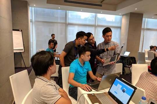 Thực tế cho thấy Luật An ninh mạng đang vấp phải những ý kiến trái chiều từ cộng đồng DN và người dân. Ảnh: Quỳnh Hà.