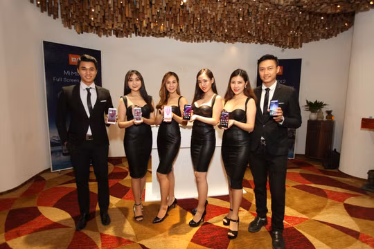 Hai sản phẩm vừa chính thức ra mắt vào ngày 16/11 vừa qua.