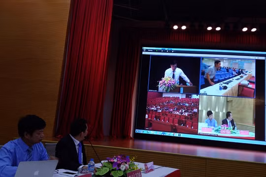 Hội thảo được tổ chức theo hình thức cầu truyền hình trực tuyến đồng thời tại 3 điểm cầu. Ảnh: Phương Công.