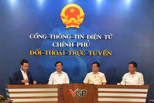 Tăng cường tọa đàm trực tuyến để giải toả các lo ngại một cách công khai, minh bạch. Ảnh minh hoạ: VGP