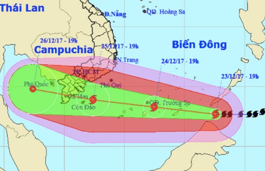 Bão số 16, tên quốc tế là Tembin đang di chuyển nhanh hơn và vẫn đang mạnh lên. Ảnh: TTDBKTTVTW.
