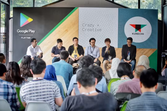 Nguyễn Tuấn Cường đại diện Amanotes (thứ 2 bên trái qua) cùng các nhà phát triển ứng dụng đến từ Châu Á Thái Bình Dương. Ảnh: Google.