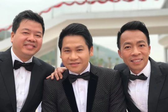 Tam ca nhạc đỏ hàng đầu Việt Nam