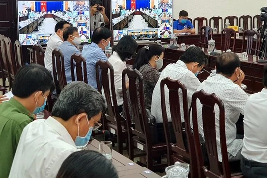 Ban chỉ đạo phòng, chống dịch COVID-19 Bạc Liêu họp khẩn sáng 28/1 (Ảnh: Nhật Hồ) 