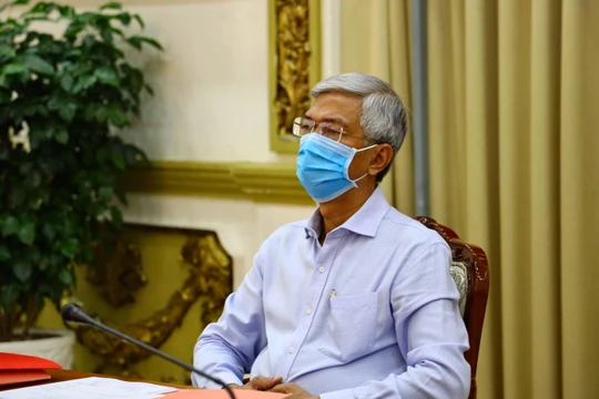 Ông Võ Văn Hoan - Phó Chủ tịch UBND TP.HCM khẳng định TP.HCM chưa có dịch, cần áp dụng mọi biện pháp phòng, chống dịch nhưng không "ngăn sông cấm chợ" (Ảnh: Huyền Mai) 