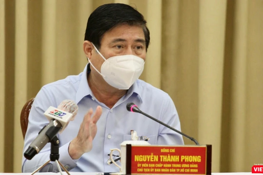 Chủ tịch UBND TP.HCM khẳng định dứt khoát dừng bắn pháo hoa (Ảnh: TTBC) 