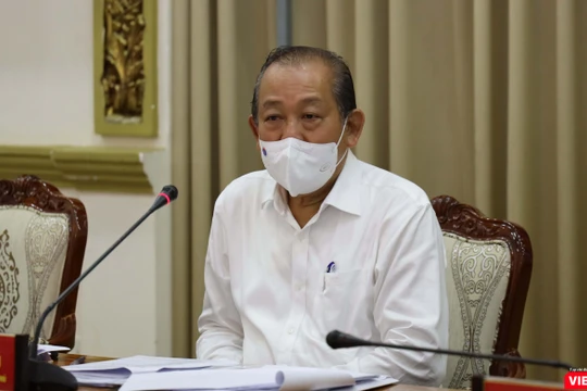 Phó Thủ tướng thường trực Trương Hoà Bình chỉ đạo tại cuộc họp sáng nay ngày 1/6 - Ảnh: Huyền Mai