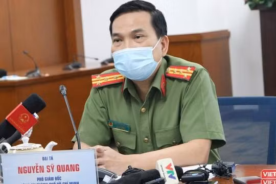 Đại tá Nguyễn Sỹ Quang - Phó Giám đốc Công an TP.HCM tại buổi họp báo công bố khởi tố vụ án lây nhiễm dịch bệnh COVID-19 (Ảnh: Hải Linh)