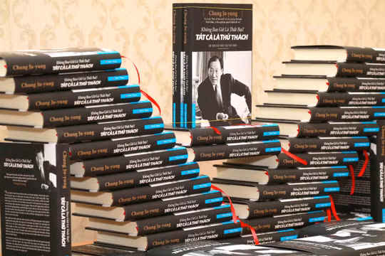 Sáng nay 15/12, First News Trí Việt ra mắt tự truyện của ông chủ thương hiệu tỷ đô Hyundai