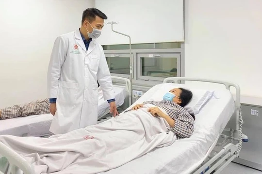 Bệnh nhân đang hồi phục rất tốt sau ca phẫu thuật hy hữu (Ảnh: BVCC) 