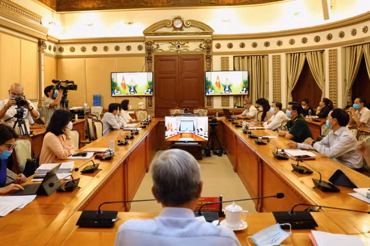 Phiên họp thường kỳ Chính phủ sáng ngày 2/3 (Ảnh: TTBC) 