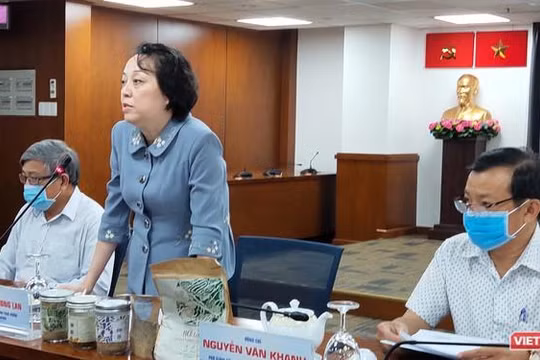 Bà Phạm Khánh Phong Lan, Trưởng ban Ban Quản lý An toàn thực phẩm TP.HCM (Ảnh: Hoà Bình) 