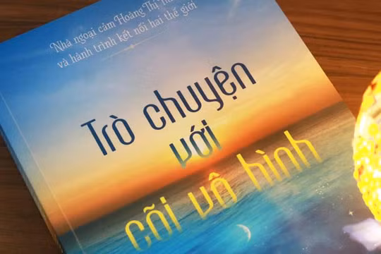 Ấn bản "Trò chuyện với cõi vô hình" do Thái Hà Books xuất bản và phát hành (Ảnh: THB) 