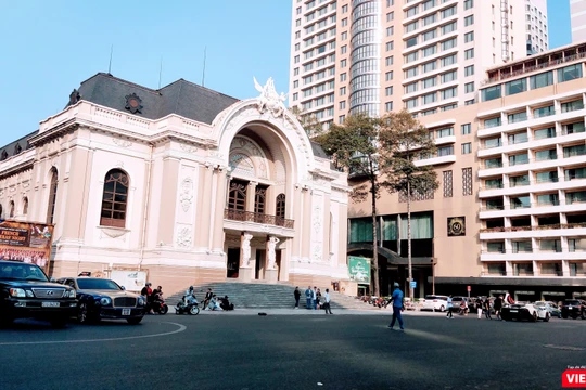 Nhà hát Giao hưởng Nhạc vũ kịch hiện nay đang trong cảnh "không nhà", phải thuê Nhà hát TP.HCM làm điểm biểu diễn (Ảnh: Hoà Bình) 