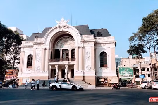 Nhà hát TP.HCM hiện tại ở trung tâm thành phố nhưng Nhà hát Giao hưởng Nhạc vũ kịch phải thuê địa điểm này để biểu diễn (Ảnh: Hoà Bình) 