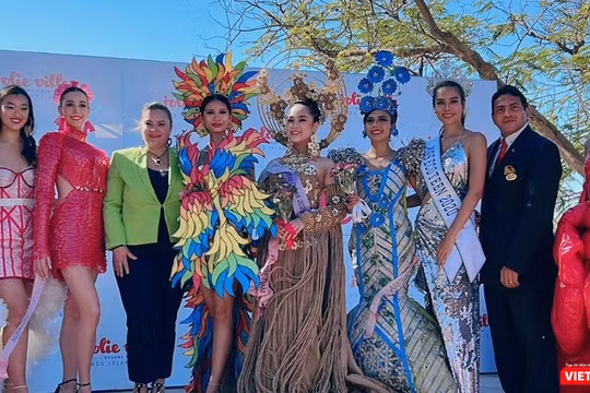 Bella Vũ Huyền Diệu và Ban Tổ chức cùng thí sinh Miss Eco Teen International