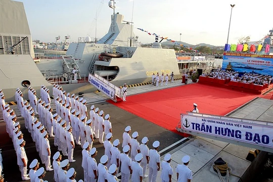 Lễ thượng cờ trên tàu 016-Quang Trung. Nguồn: VOV