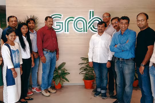 Đội ngũ lãnh đạo của iKaaz. Ảnh: Grab 