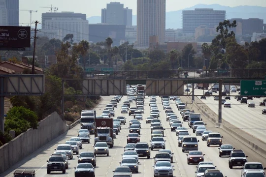 Một con đường tại Los Angeles. Nguồn CNN